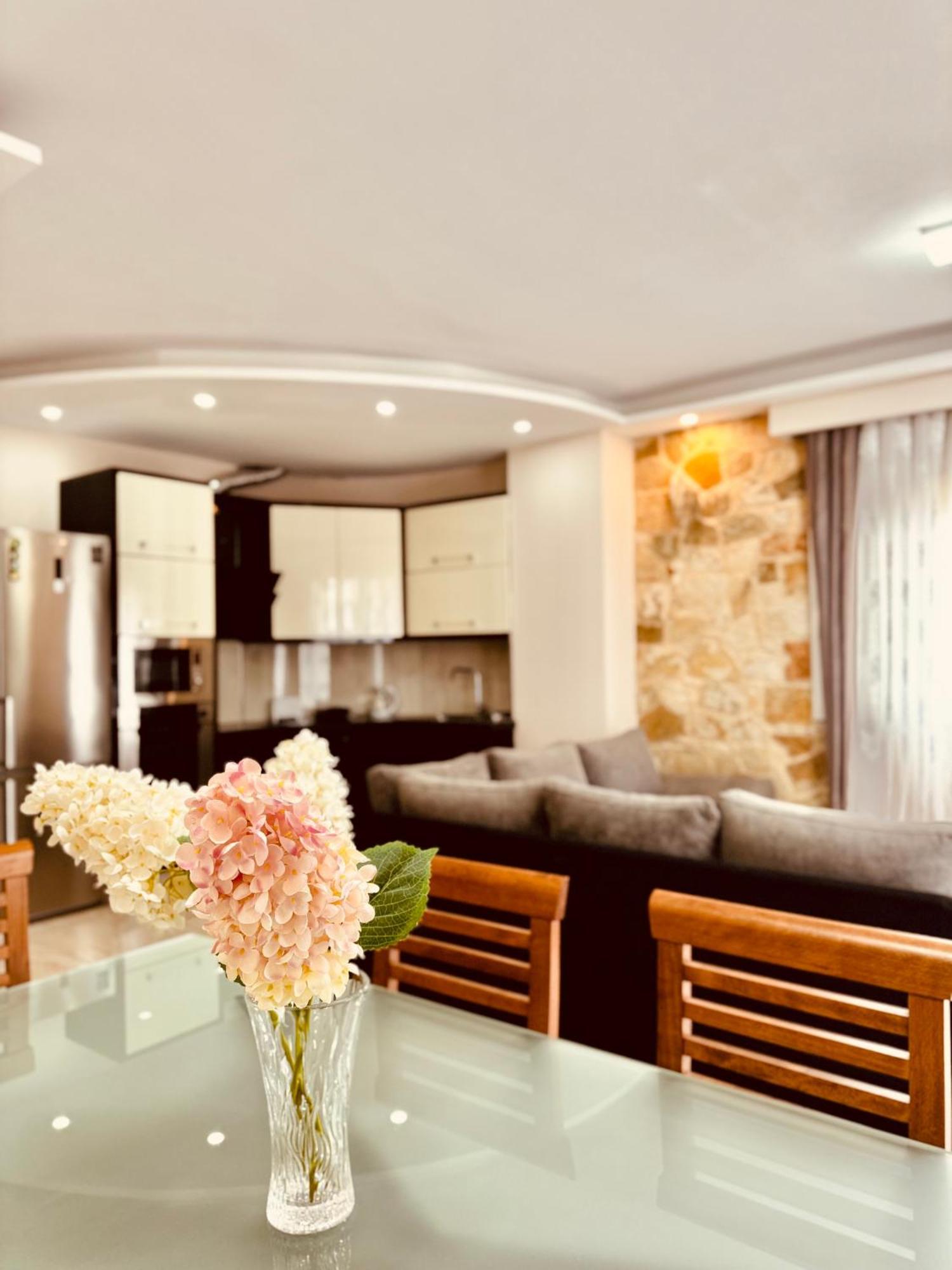 Villa Merkuri Himarë Exterior foto